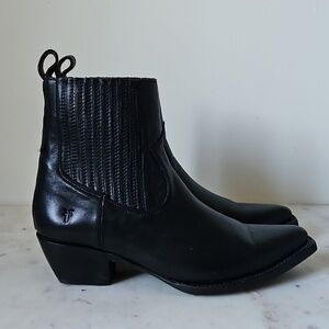 FRYE: Black Leather Sacha Chelsea Ankle Boots